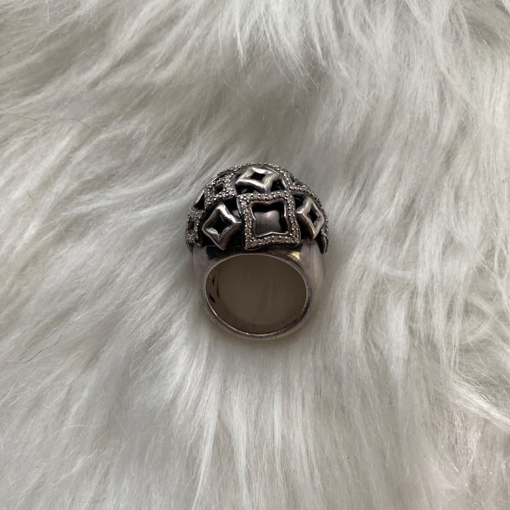 Ring - Picture 4 of 5